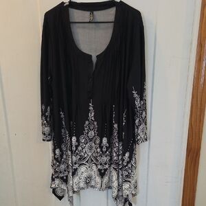 White Mark Black and White Tunic with Paisley Design